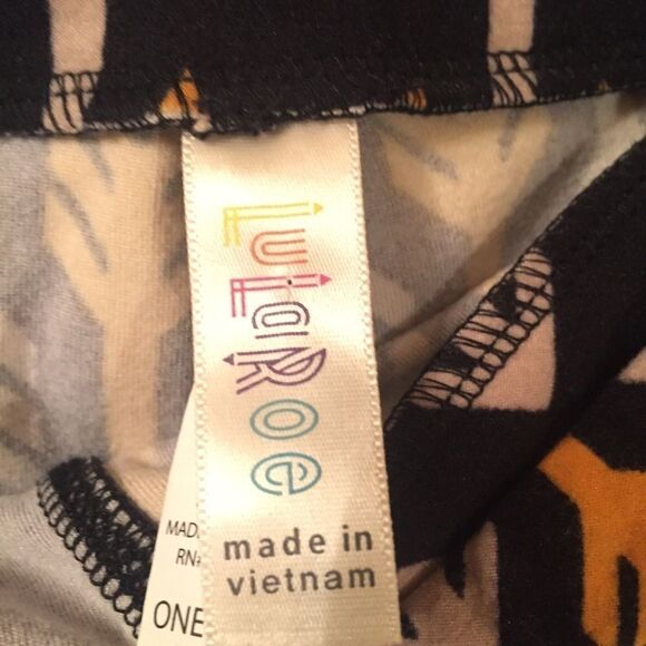 Lularoe OS Arrow Leggings - Picture 4 of 5